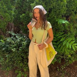 Meet your Posher, Adrianna